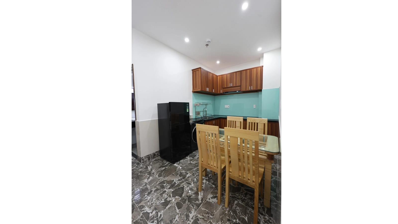 Căn Hộ Cao Cấp Có Bồn Tắm Và Ban Công