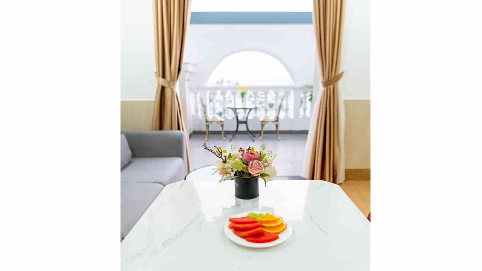 Căn Hộ Deluxe Giường Đôi Có Ban Công Rộng Và View Thành Phố