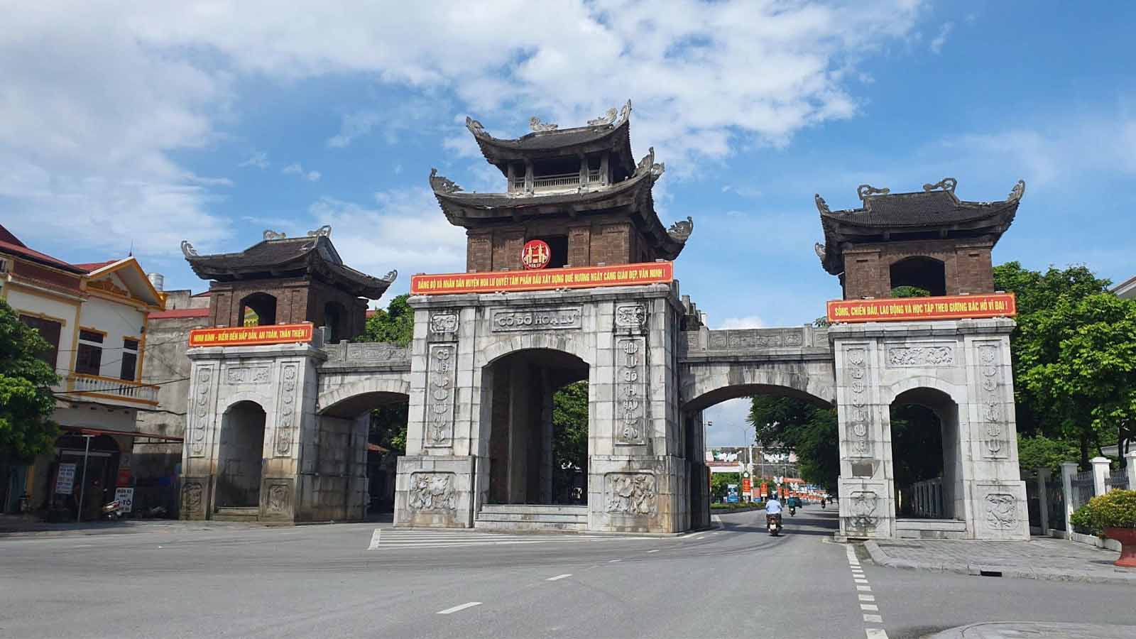 Cố Đô Hoa Lư - KDL Sinh Thái Tam Cốc/ Đạp Xe (Ninh Bình)
