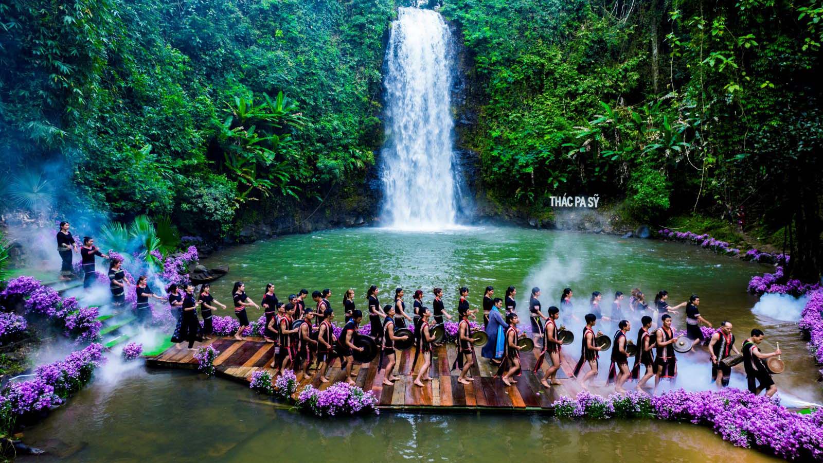 ĐÀ NẴNG - MĂNG ĐEN