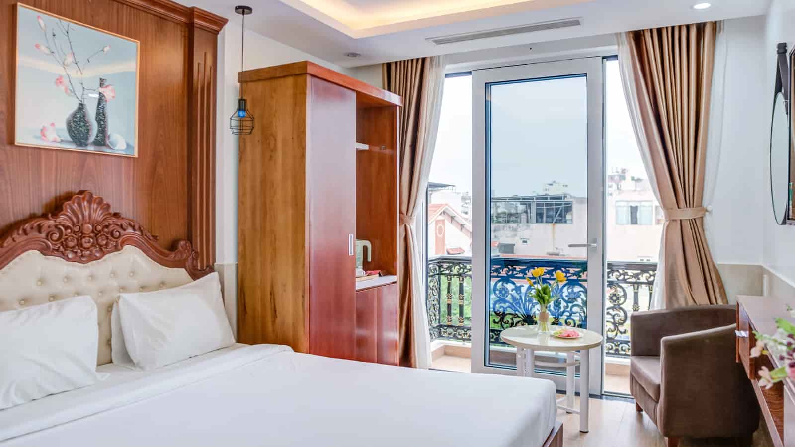 Khách Sạn Phan Văn