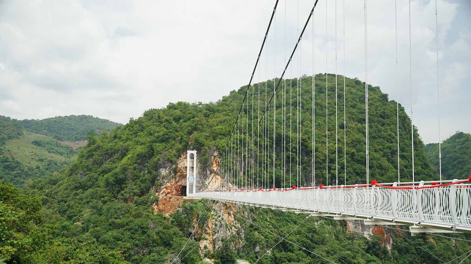 Khám Phá Mộc Châu – Cầu Kính Bạch Long - Sơn La