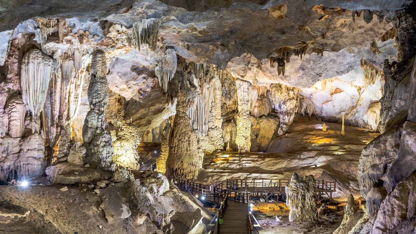 Tour Động Thiên Đường – Động Phong Nha 1 Ngày