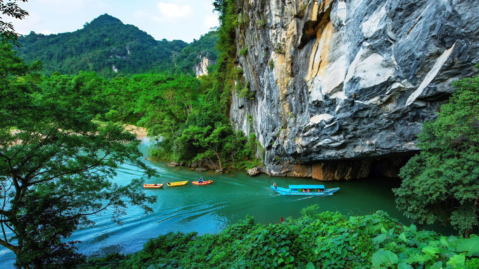 Tour Ghép Quảng Bình - Đà Nẵng - Hội An - Bà Nà - Núi Thần Tài - Quảng Bình 3N2Đ