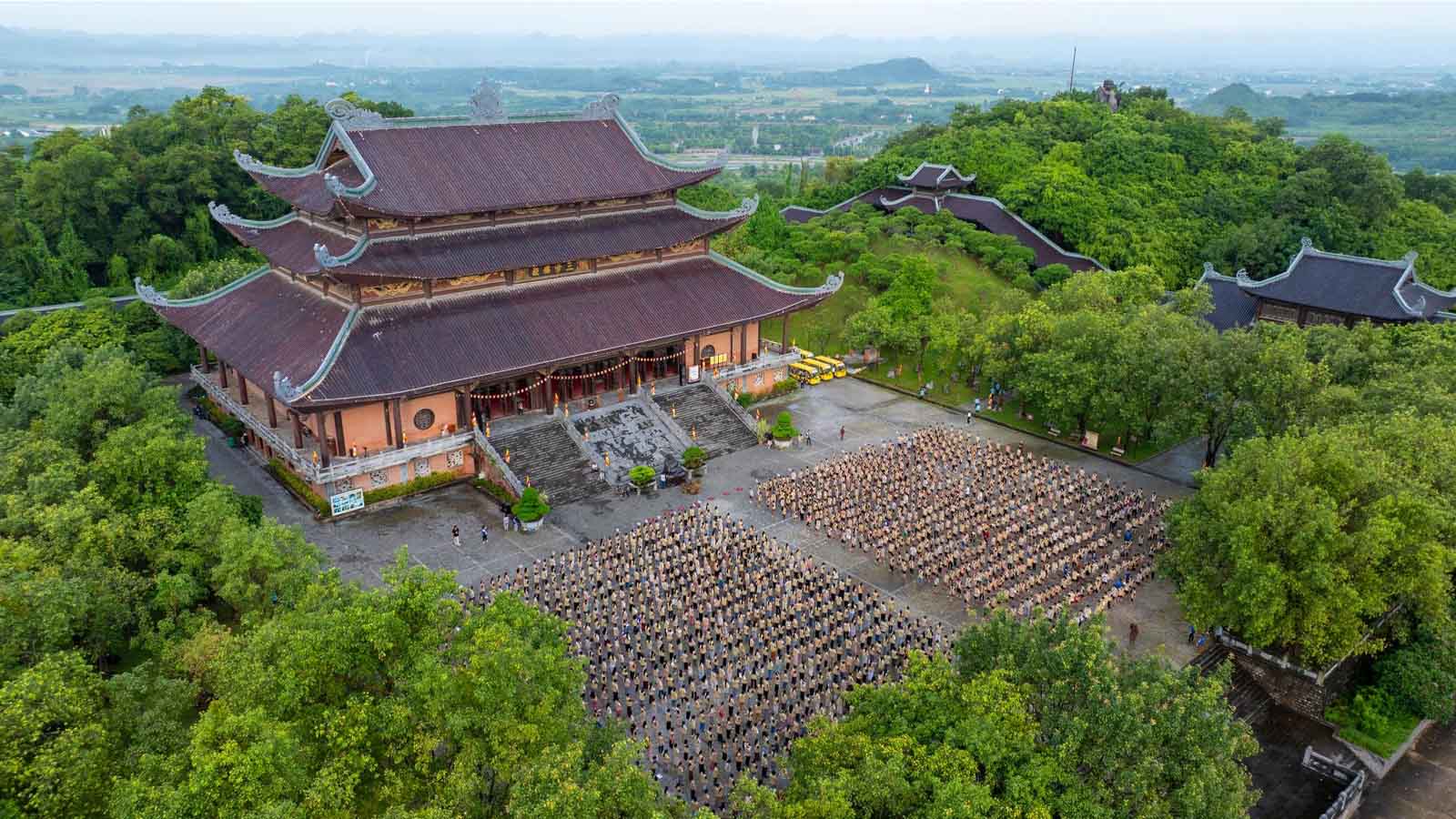 Tour Quảng Bình - Ninh Bình - Tràng An - Bái Đính - Quảng Bình