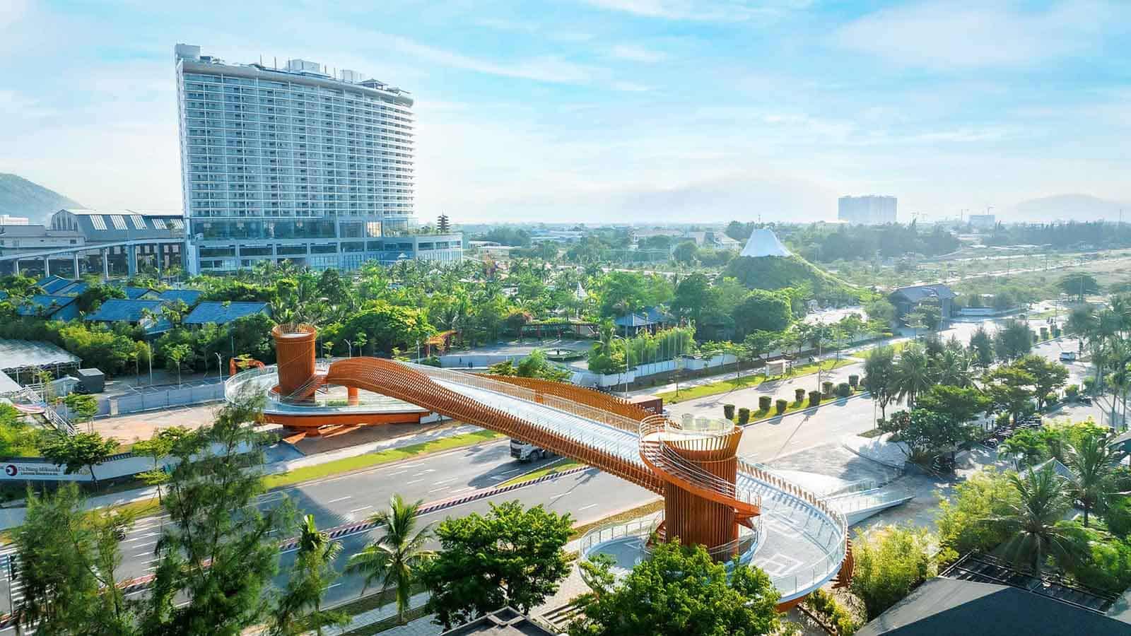 Combo vé Mikazuki + Set Menu Ăn Trưa trong tuần khách quốc tế