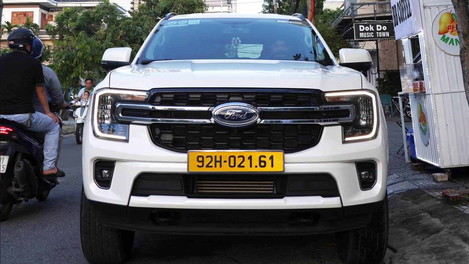 Cho Thuê Xe Ford Everest