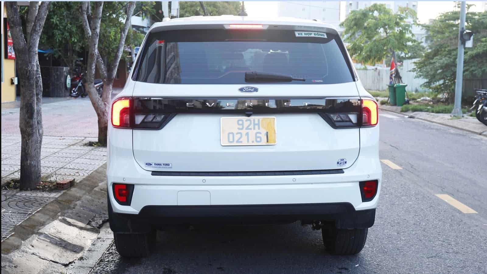 Cho Thuê Xe Ford Everest