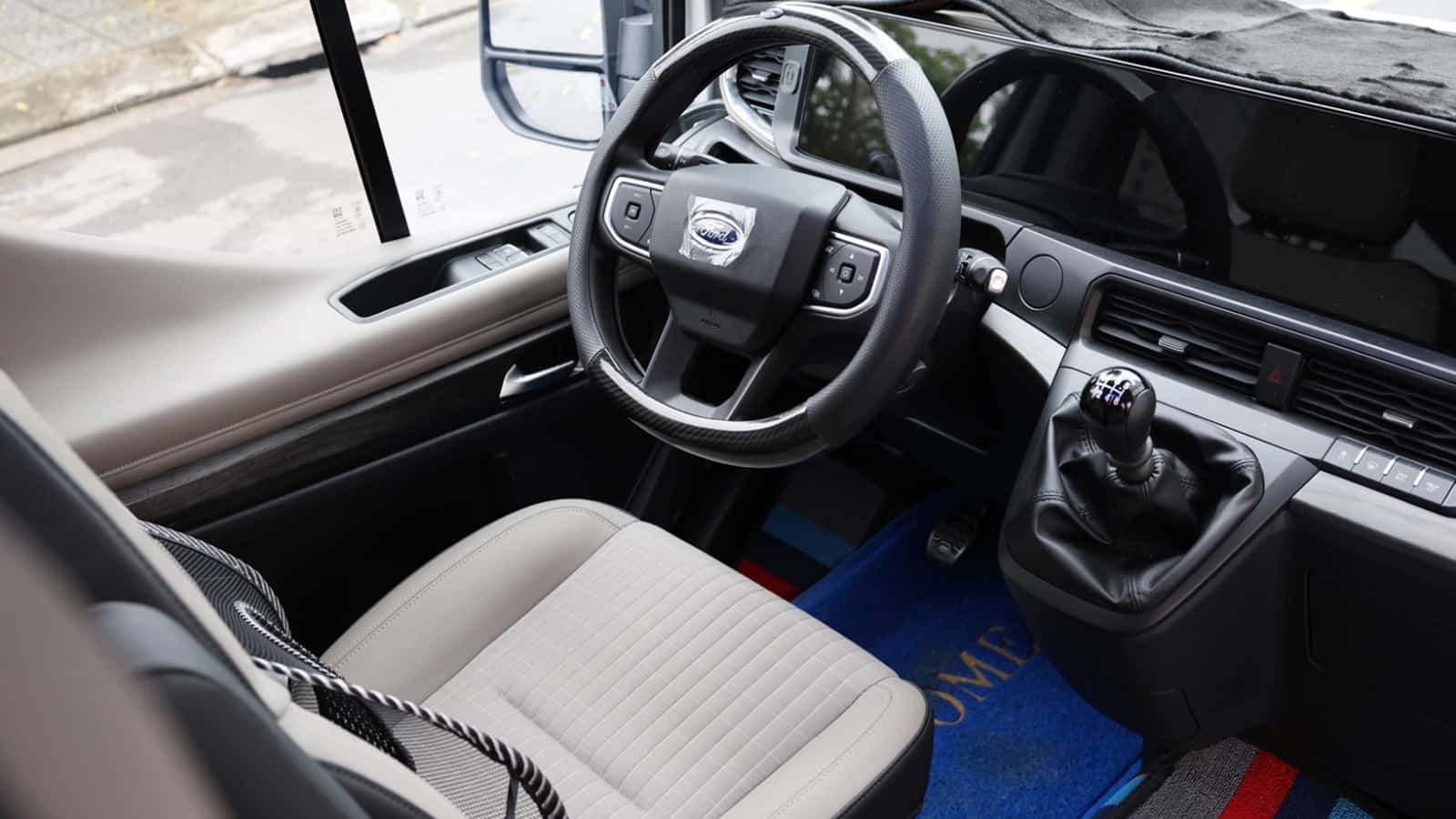 Cho Thuê Xe Ford Transit 16 Chỗ