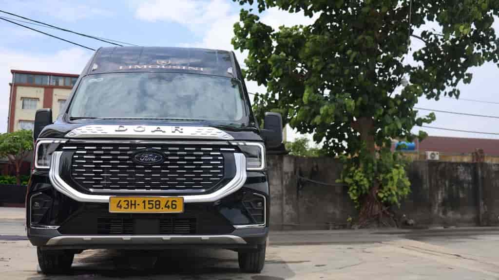 Cho Thuê Xe Limousine 12 Chỗ