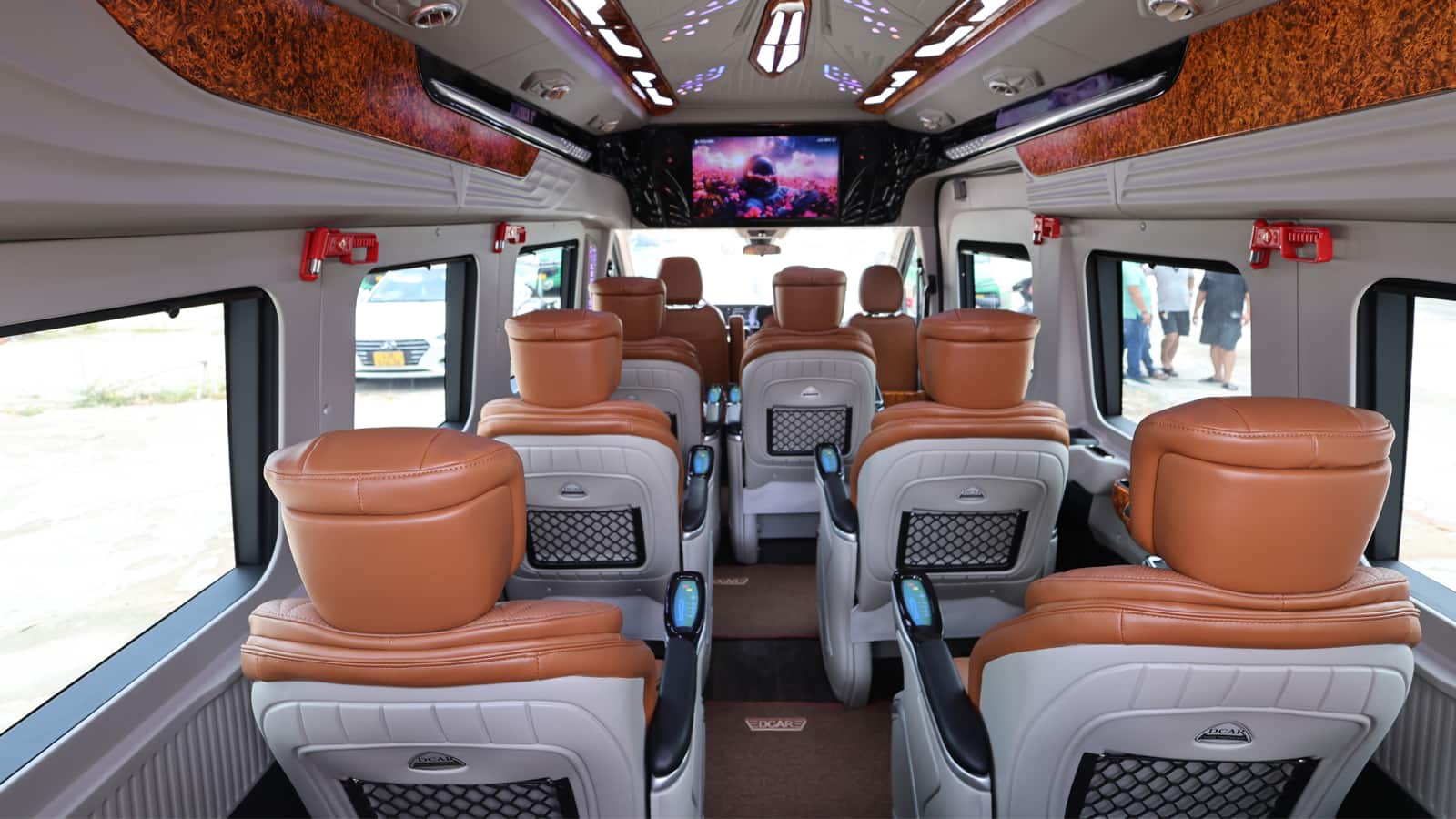 Cho Thuê Xe Limousine 12 Chỗ