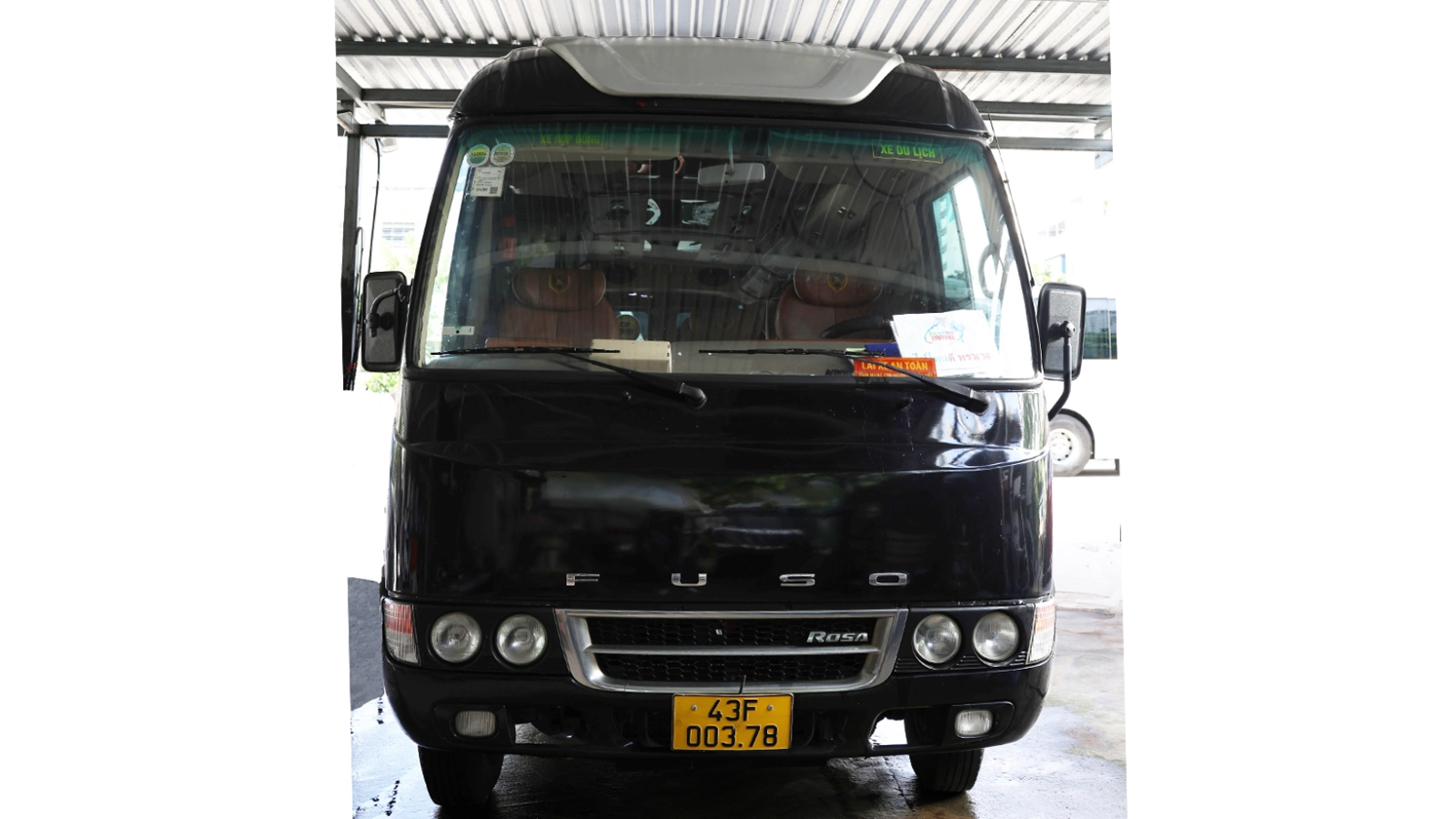 Cho Thuê Xe Limousine 16 Chỗ