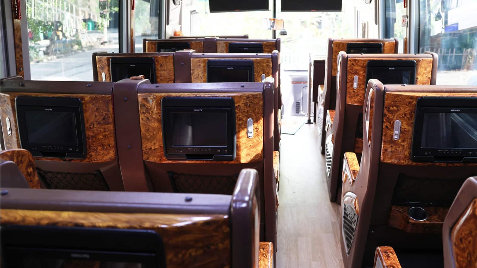 Cho Thuê Xe Limousine 19 Chỗ