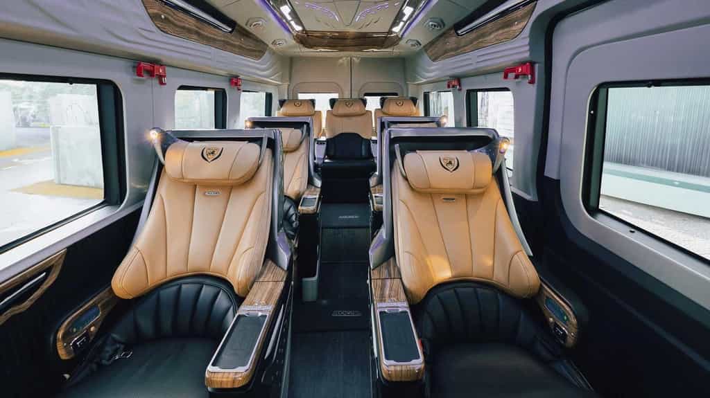 Cho Thuê Xe Limousine 9 Chỗ