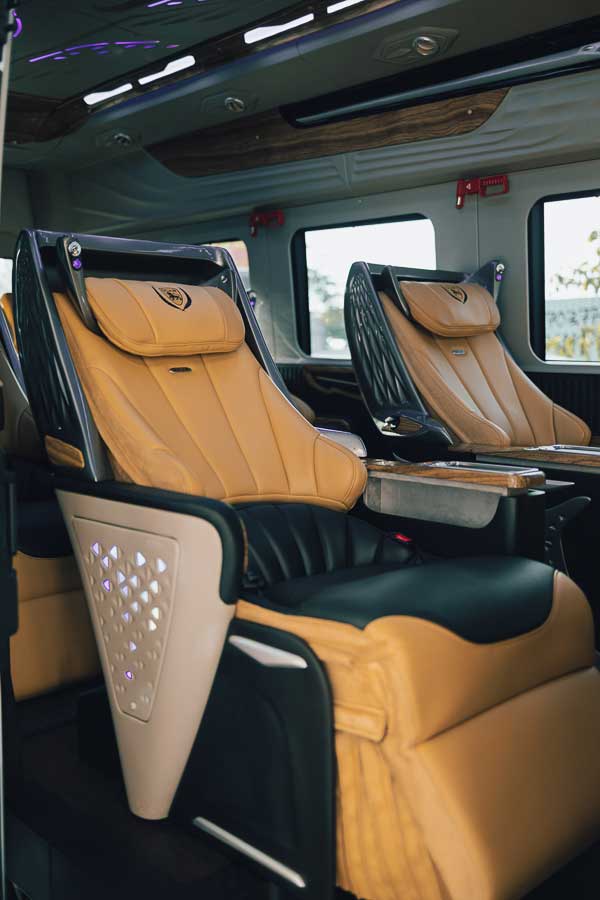 Cho Thuê Xe Limousine 9 Chỗ