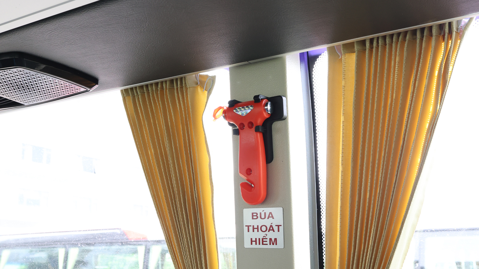 Cho Thuê Xe Thaco Cruizer 45 Chỗ