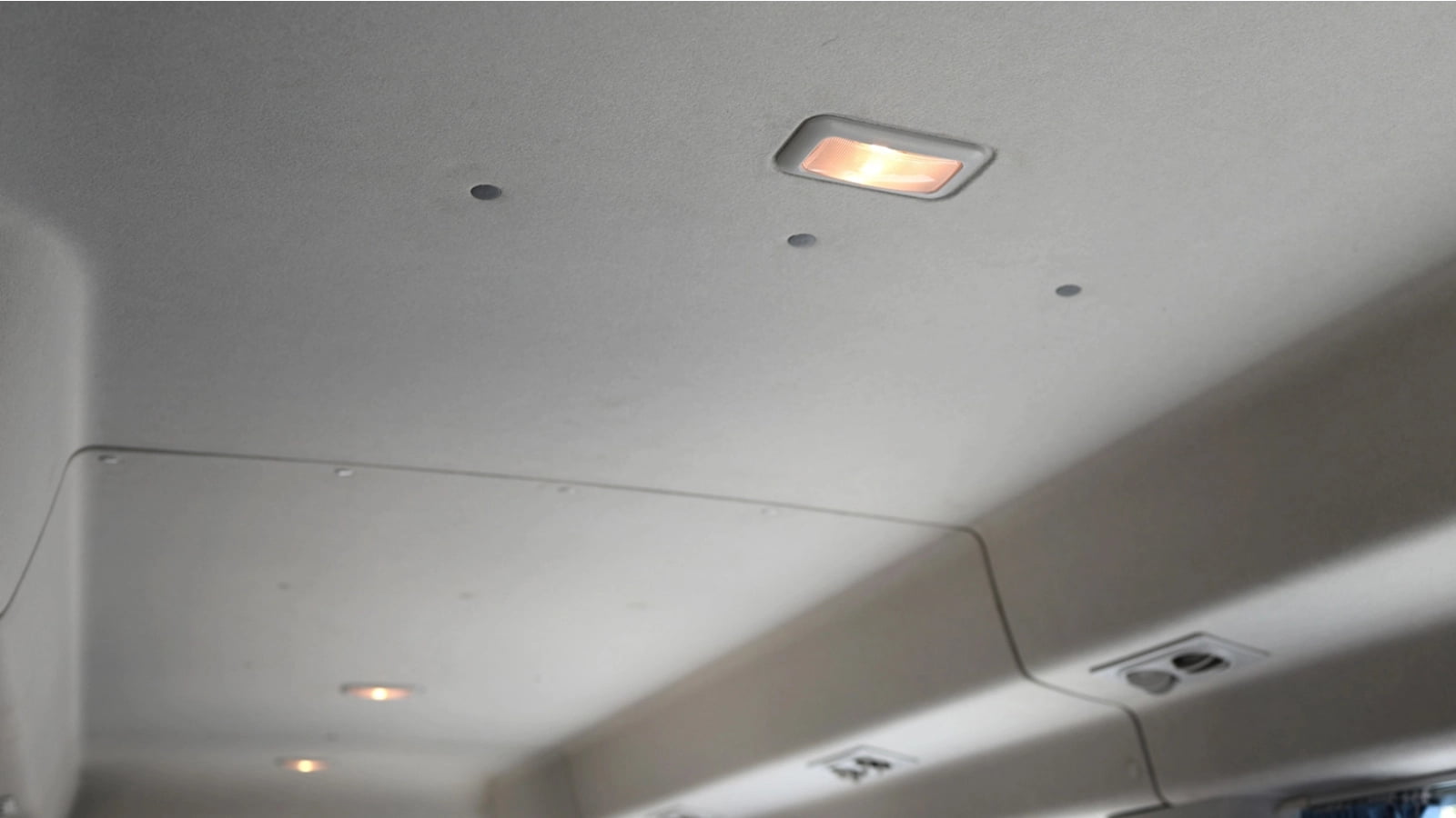 Cho Thuê Xe Thaco Iveco 16 Chỗ