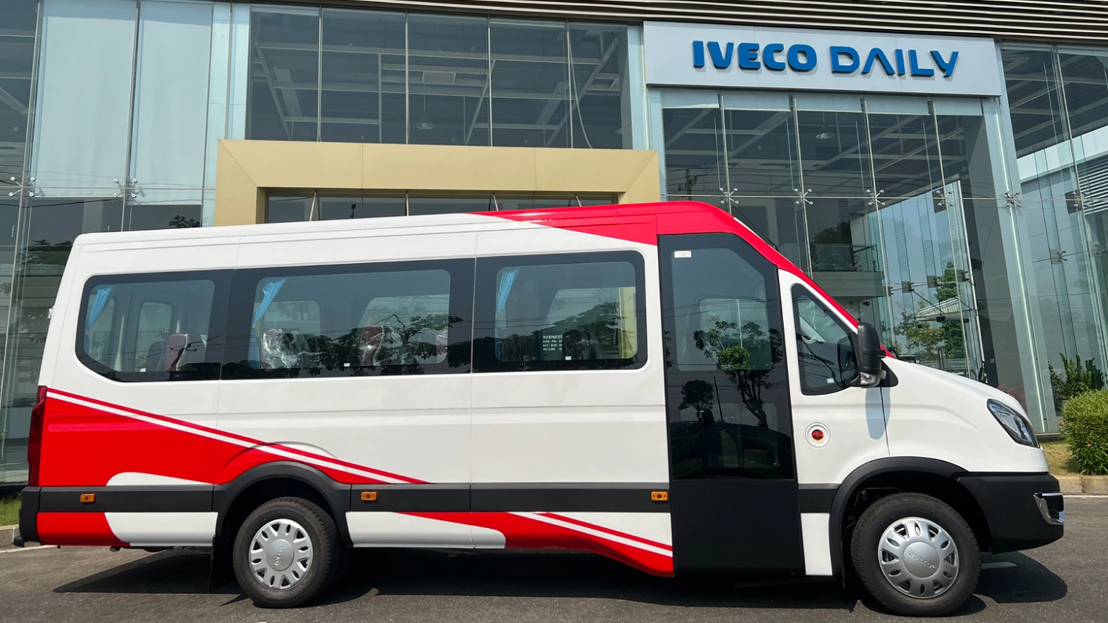 Cho Thuê Xe Thaco Iveco 19 Chỗ