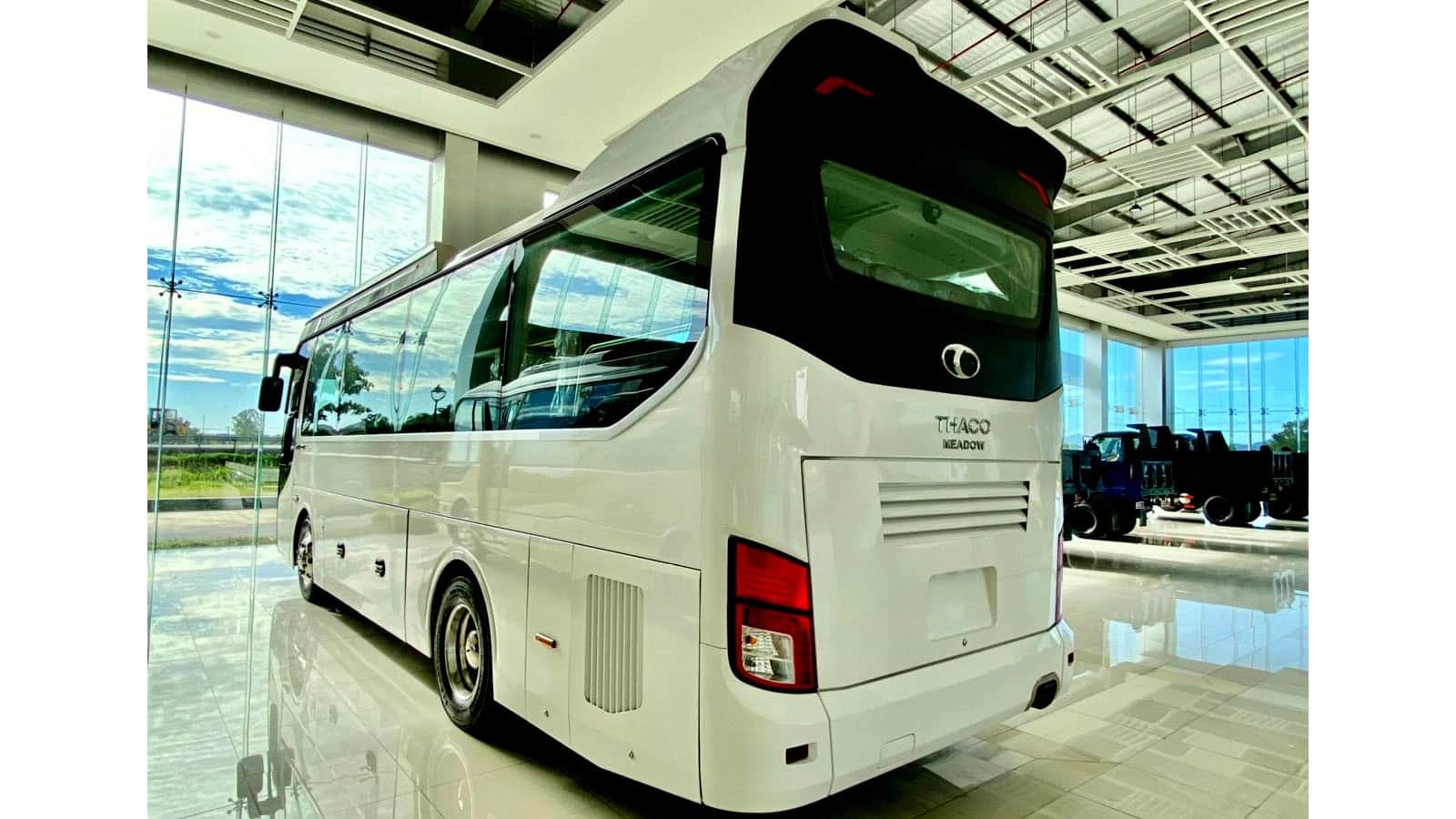 Cho Thuê Xe Thaco TB85 29 Chỗ