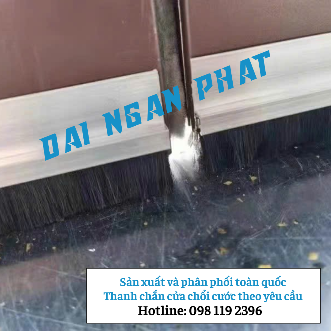 Thanh Chắn Cửa Dạng Chổi Cước 300mm Đế Nhôm Chống Bụi Ngăn Côn Trùng