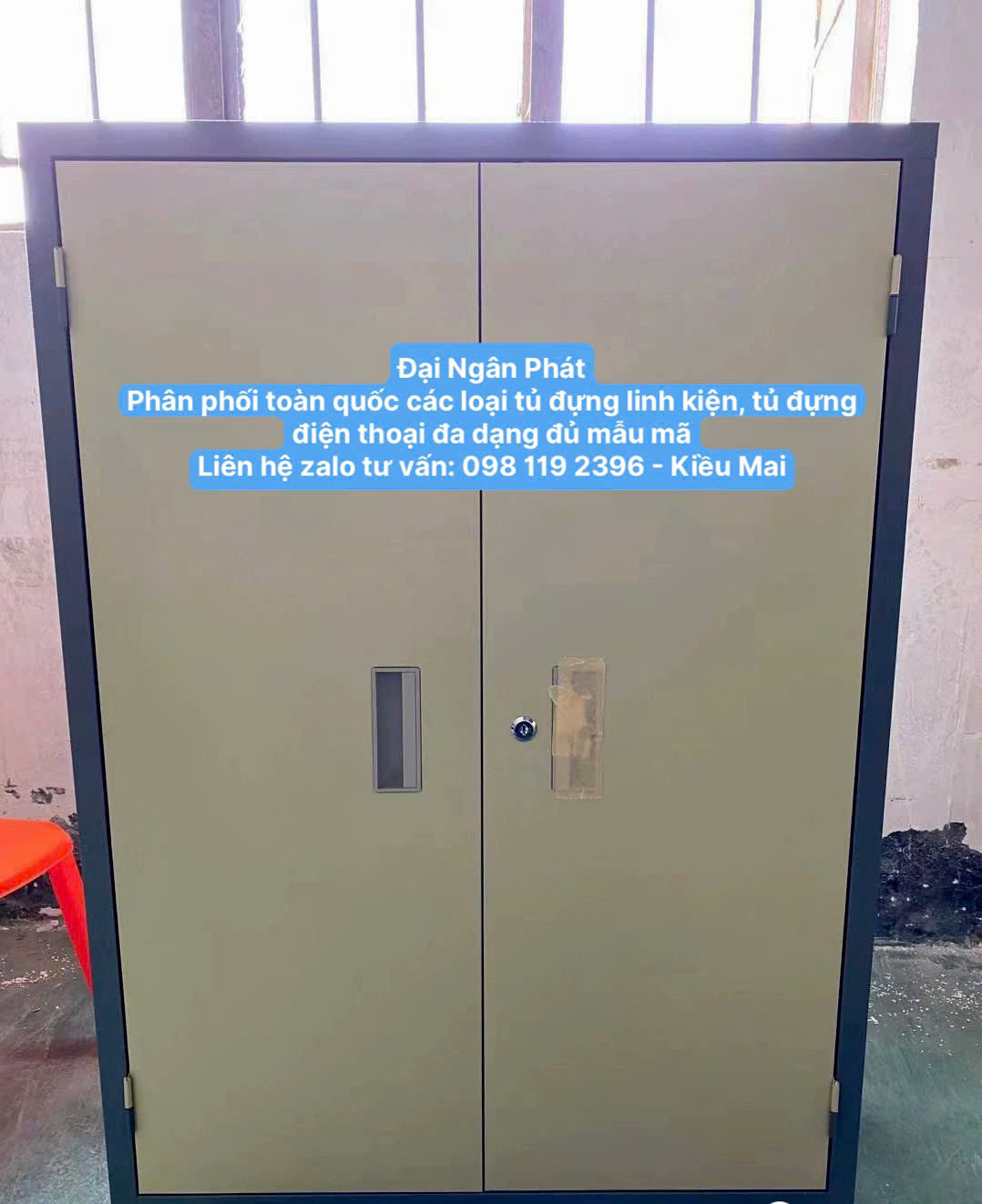 Tủ Đựng Linh Kiện 100 Ngăn C1280xR695xS280mm Có Cánh