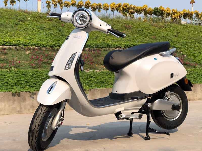 Xe máy điện Vespa SE Osakar