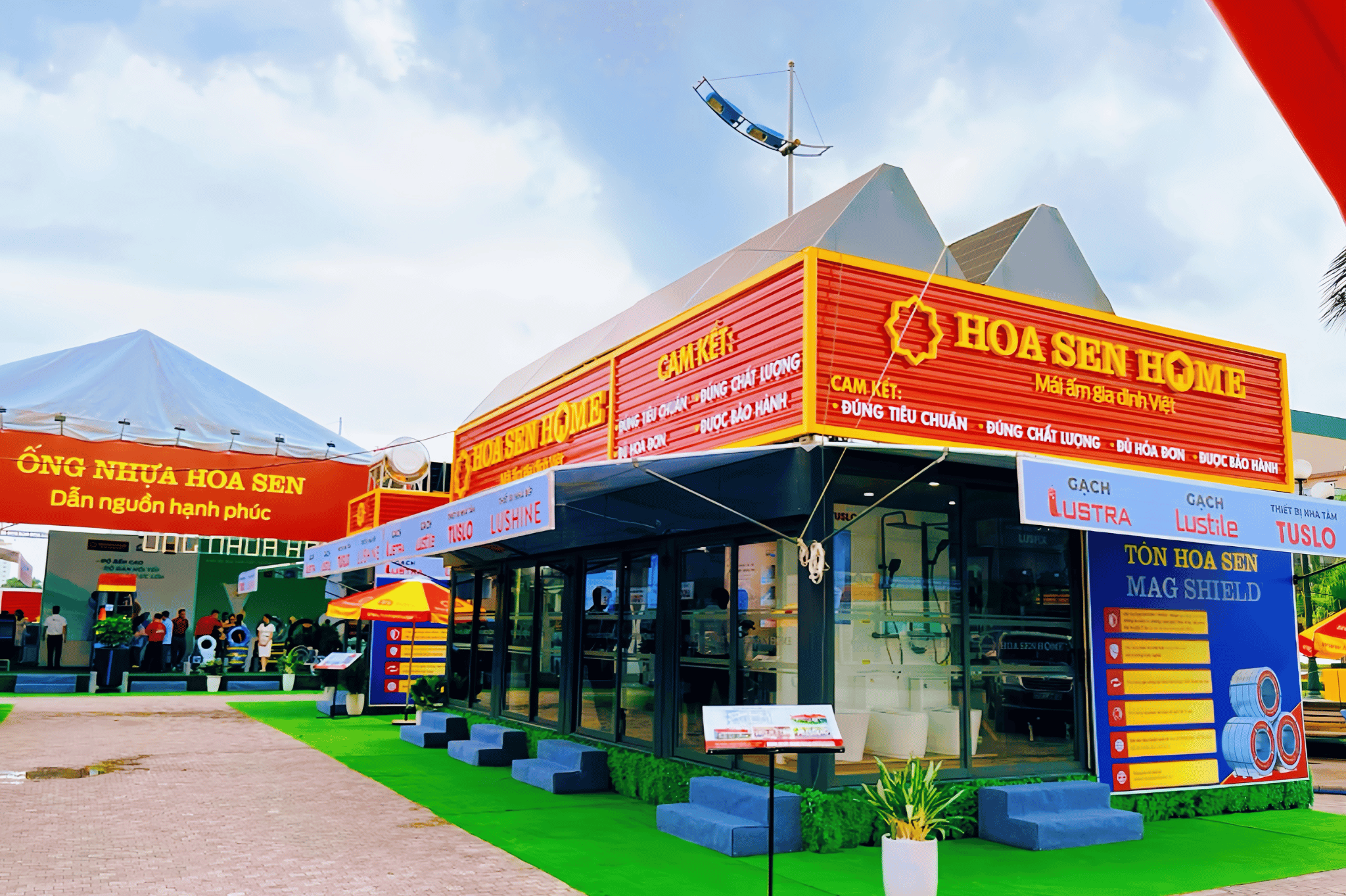 Chuỗi container triển lãm Hoa Sen Home