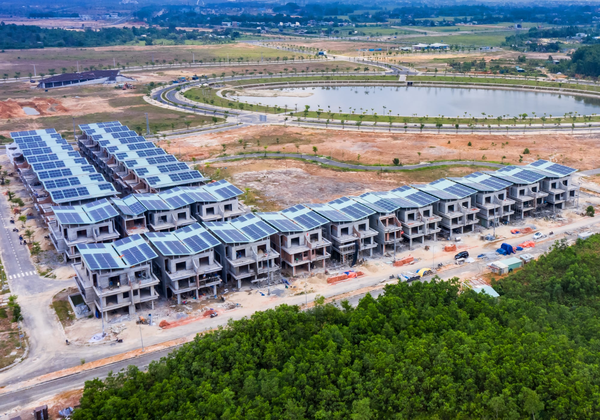 Điện mặt trời áp mái 64 biệt thự DITP