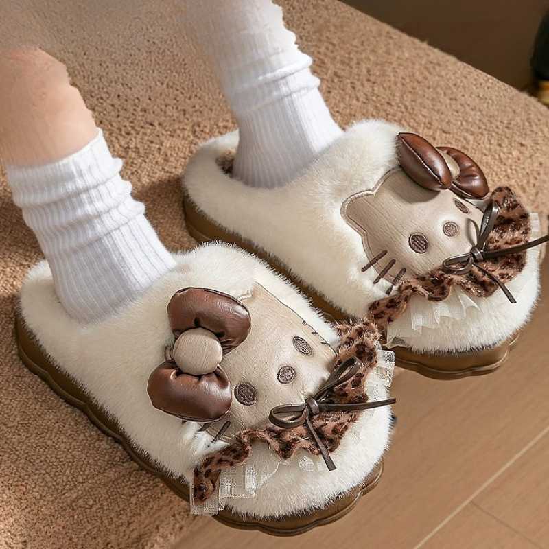 [ Set 2 Đôi ] Dép Mùa Đông Hello Kitty [ Size : 36 > 39 ] - 19544