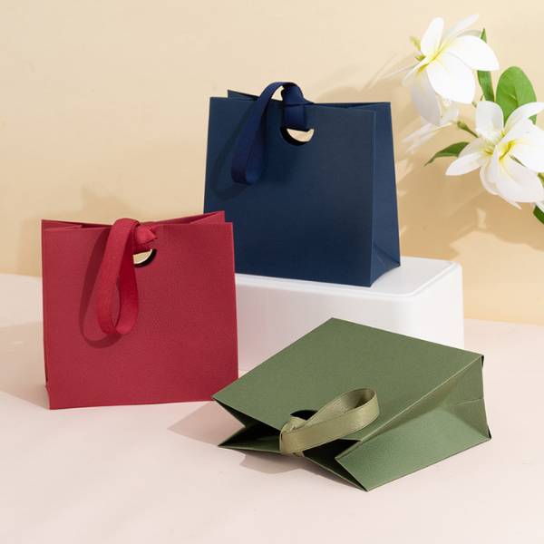 [ Set 20 Cái ] Túi Quà [ 15.5*14.5*7.5cm ] - 20825
