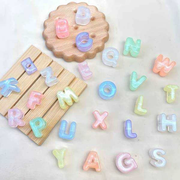 [ Set 500 Cái ] Charm Xỏ Vòng Dạ Quang Hiệu Ứng Mới [ Mix Chữ / Chỉ Chọn Được Màu / Lỗ To ] - 20754