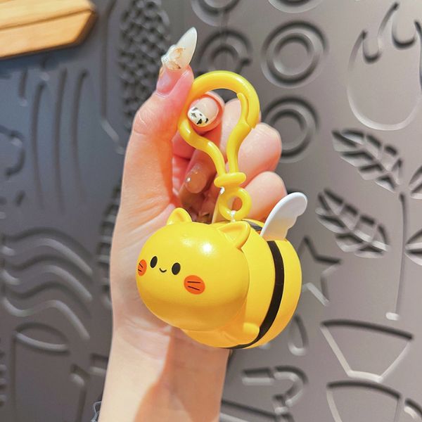 [ Set 12 Cái ] Móc Khóa [ Kéo Dây Đập Cánh ] - 932323