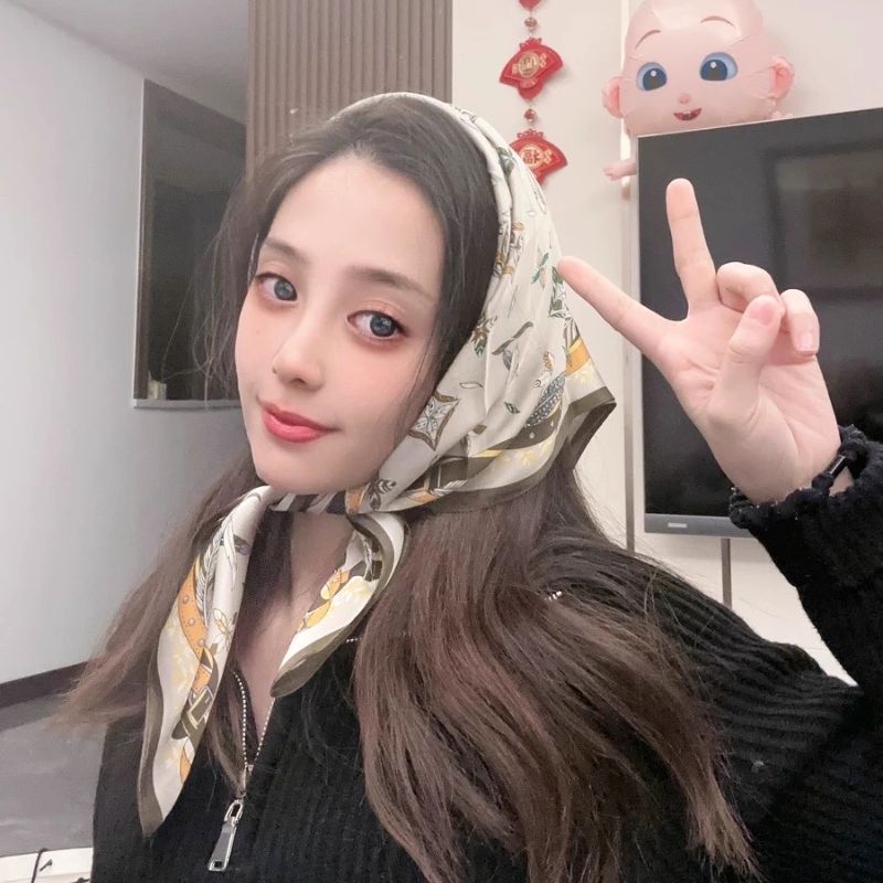 [ Set 10 Cái ] Khăn Lụa Vuông Hàn Quốc [ 70*70cm - Không Hôp ] - 18110