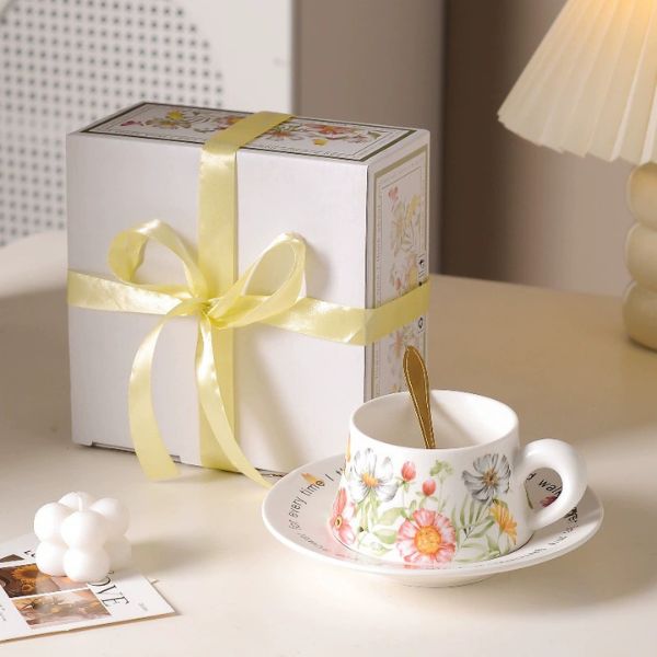 [ Set 2 Cái ] Ly Cốc Sứ + Đĩa + Thìa [ Hộp Quà Tặng ] - 18428