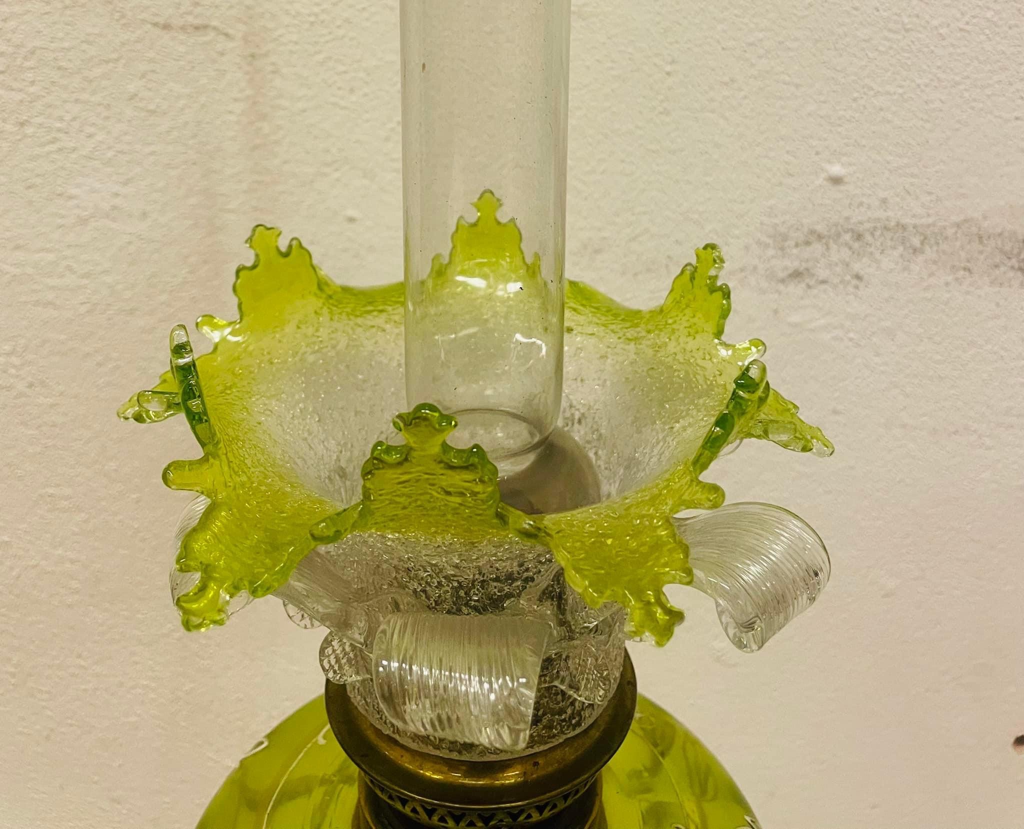 Đèn Dầu Pháp Màu Xanh