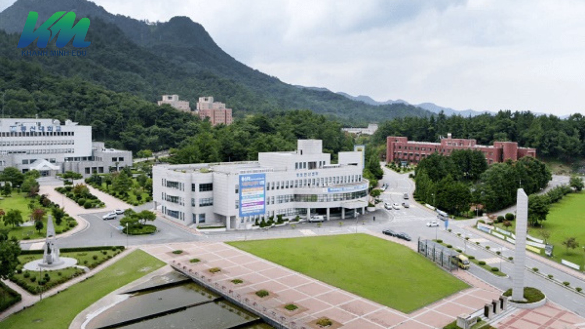DONGSHIN UNIVERSITY