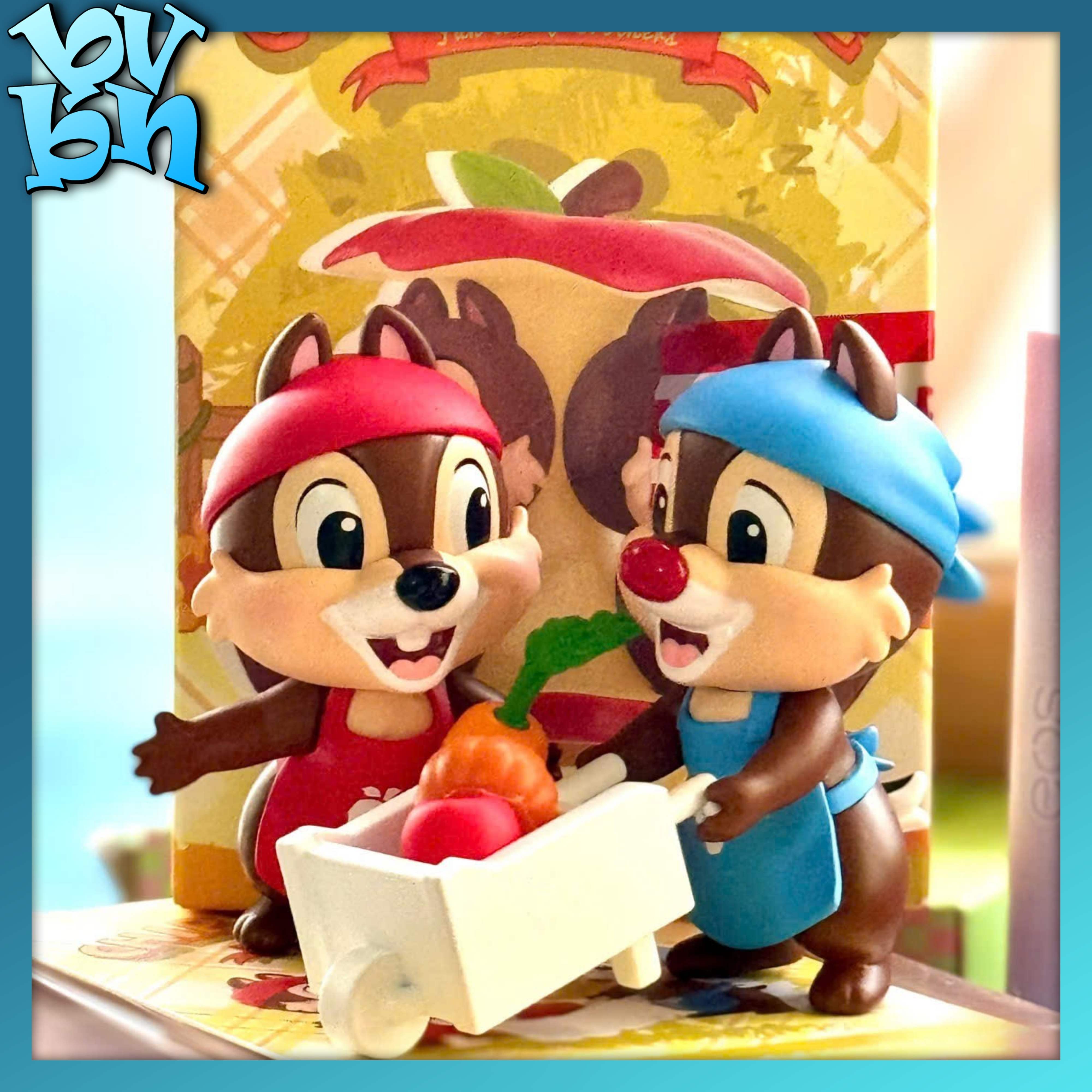 Disney Chip 'n' Dale Fun-loving Brothers Series Figure