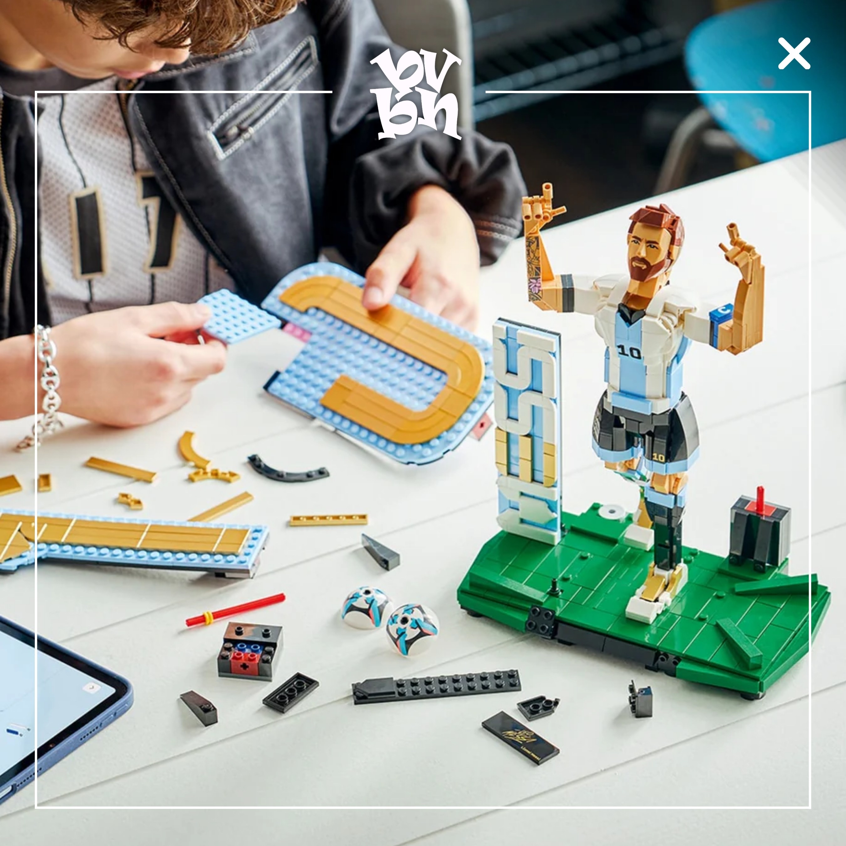 Đồ Chơi Lắp Ráp 2-Trong-1 Huyền Thoại Bóng Đá Lionel Messi LEGO EDITIONS SPORTS