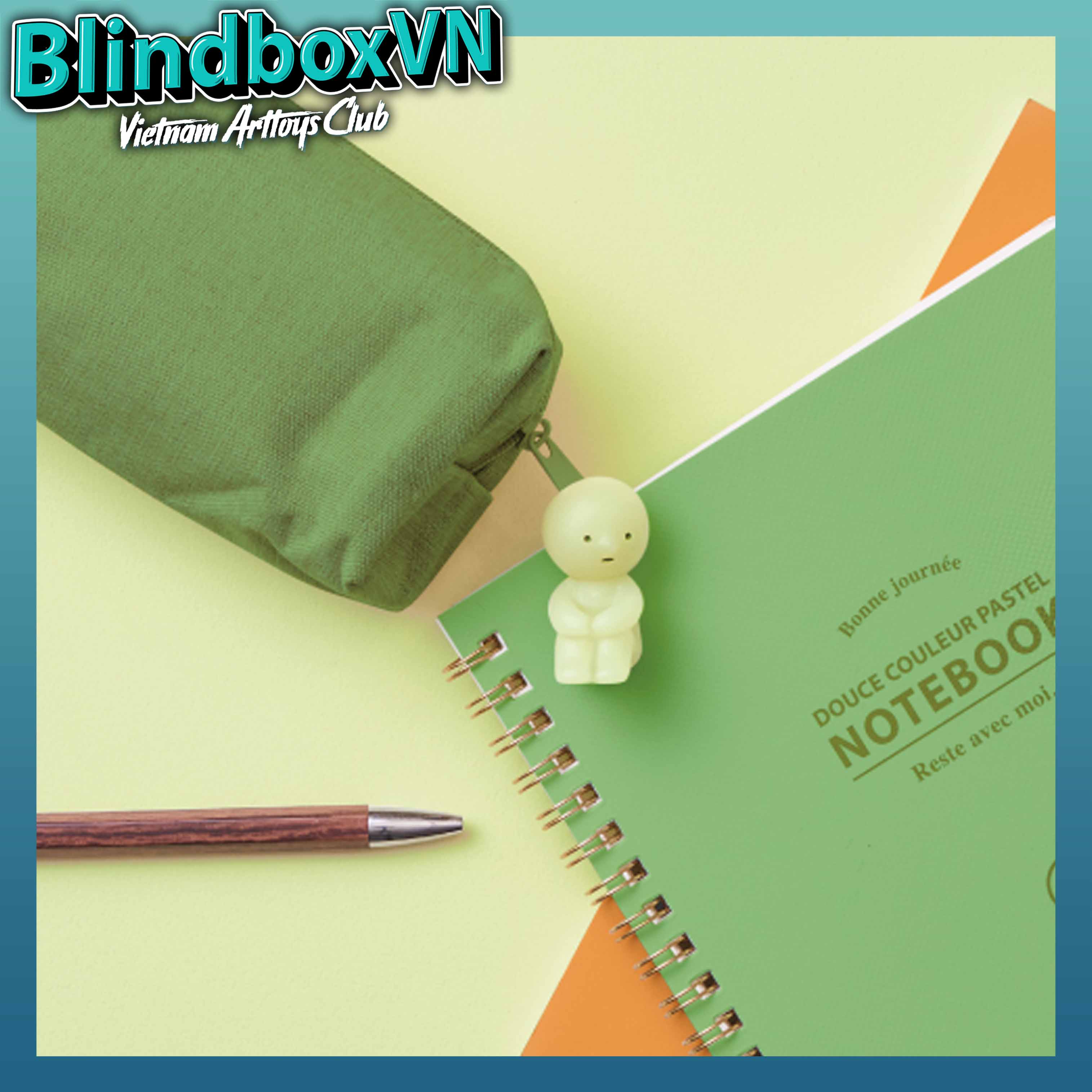 SMISKI Hugging Knees - Móc khóa zipper