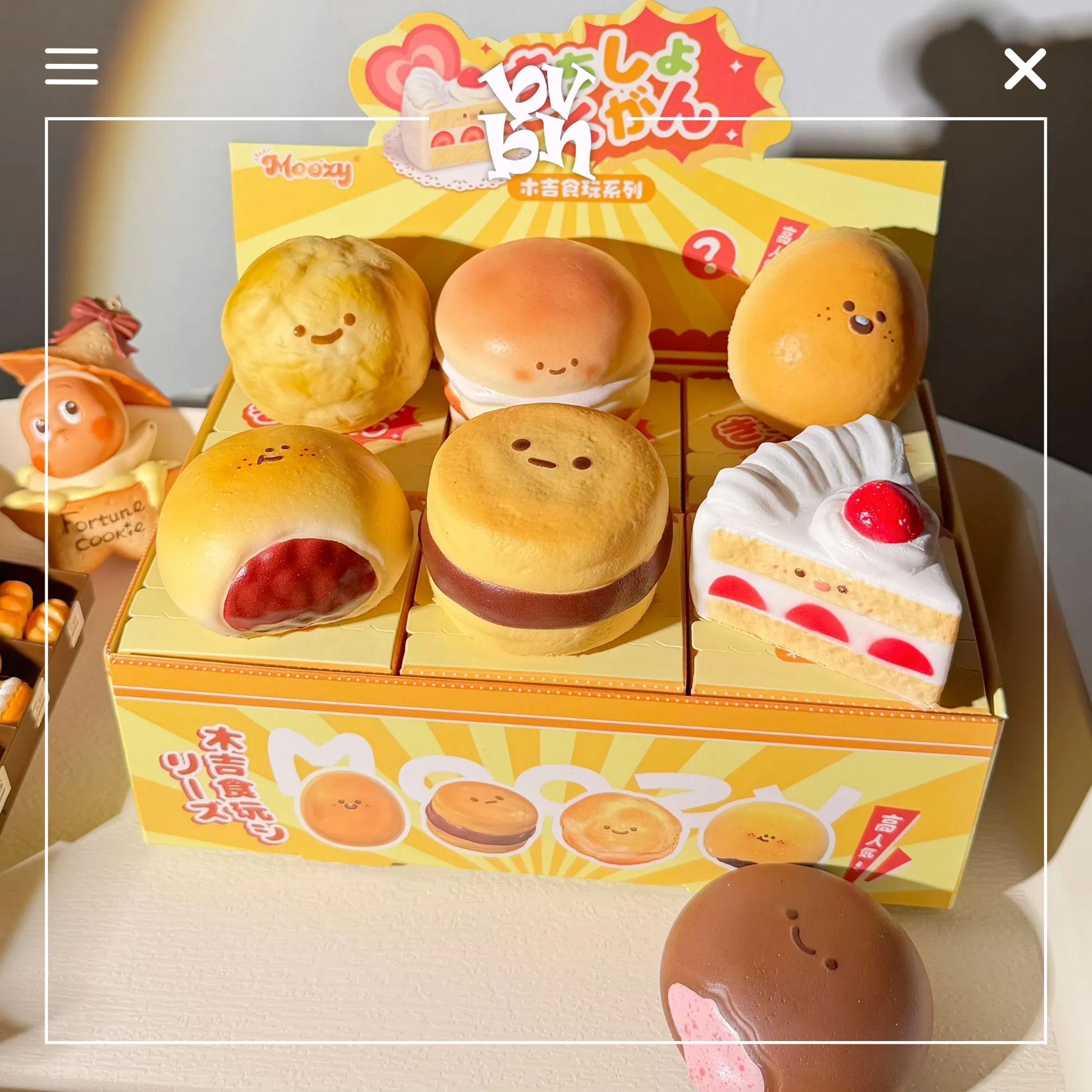 Moozy Squishy Food Bakery Blindbox Series Chính Hãng
