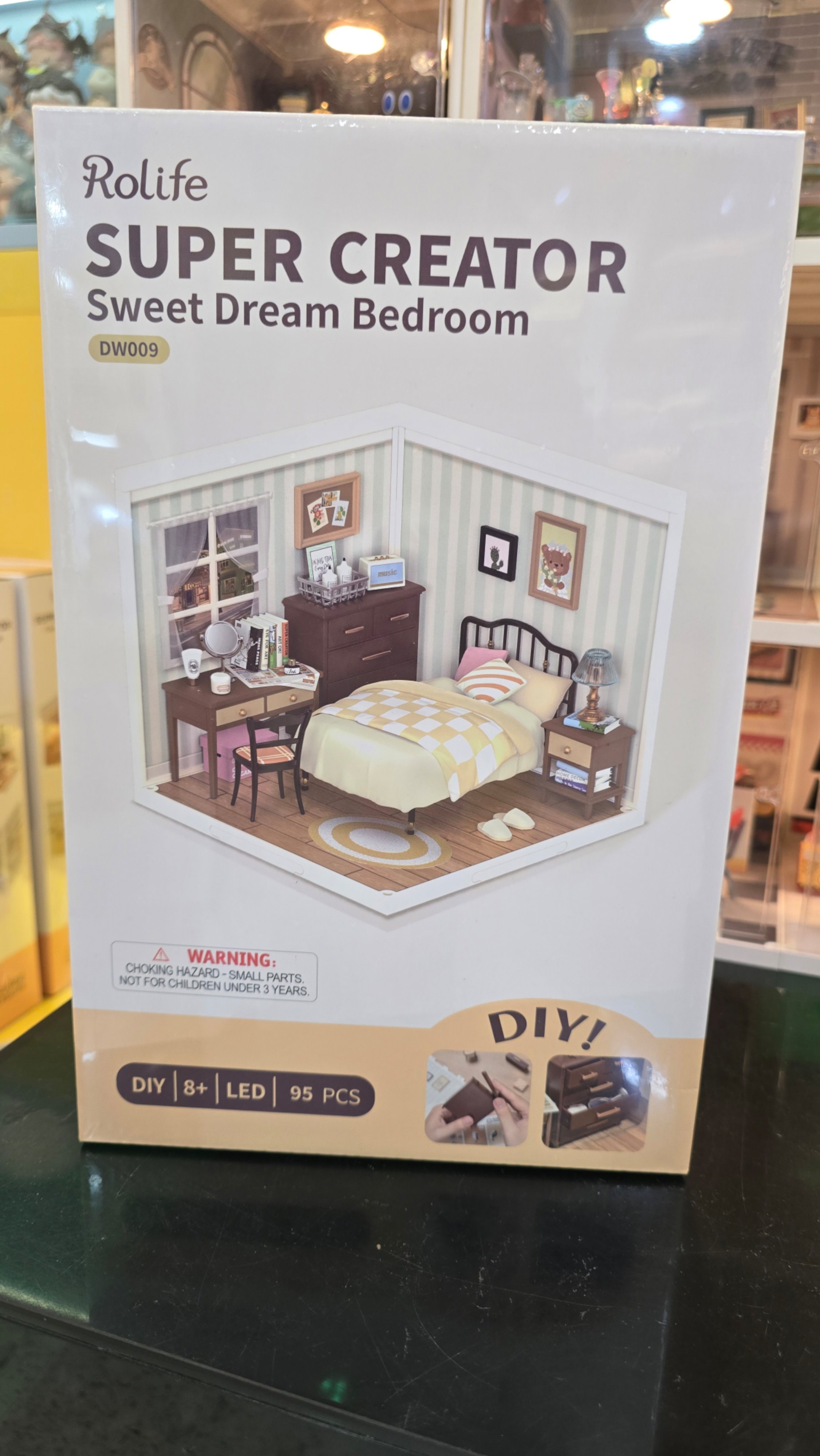 Mô Hình Lắp Ghép Nhà Robotime Rolife Super Creator DIY Miniature House