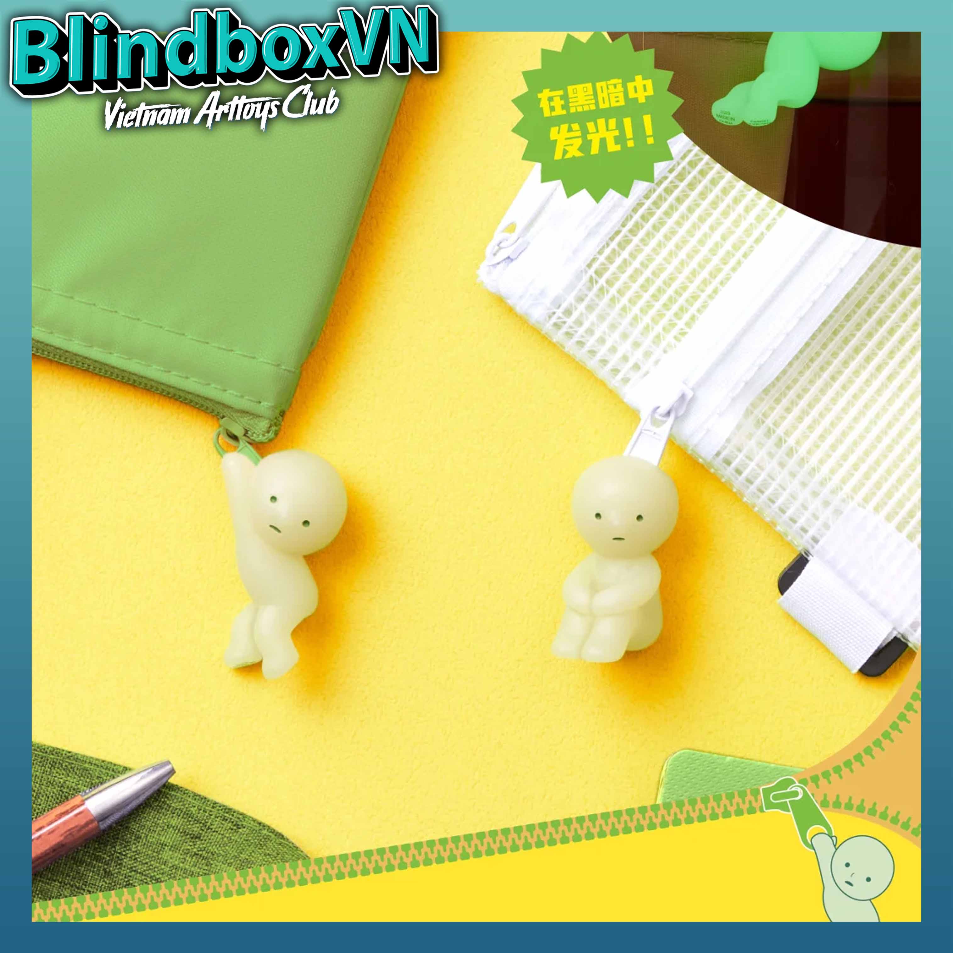 SMISKI Hugging Knees - Móc khóa zipper