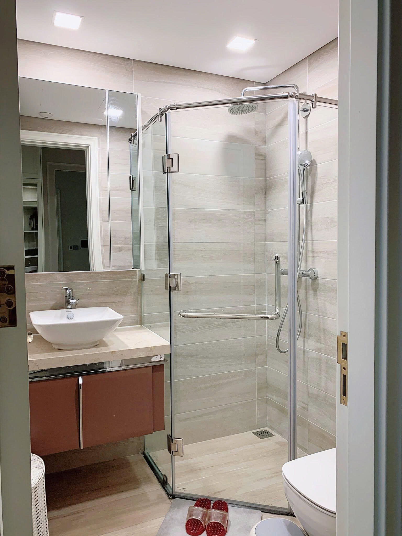 CẦN BÁN CĂN HỘ VINHOMES GOLDEN RIVER QUẬN 1 | 2 PHÒNG NGỦ | ĐẦY ĐỦ NỘI THẤT
