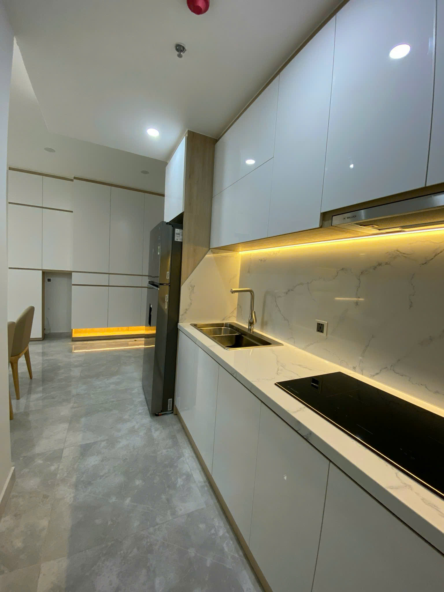 BÁN NHANH CĂN HỘ M8 MIDTOWN PHÚ MỸ HƯNG 75M2 2PN