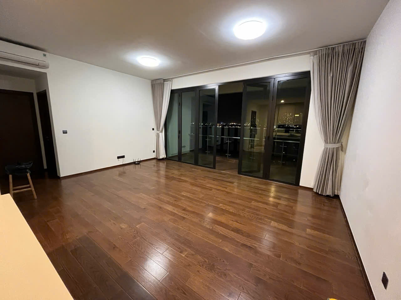 CHO THUÊ CĂN HỘ D'EDGE THẢO ĐIỀN – 142M2 | 3 PHÒNG NGỦ | NỘI THẤT CƠ BẢN