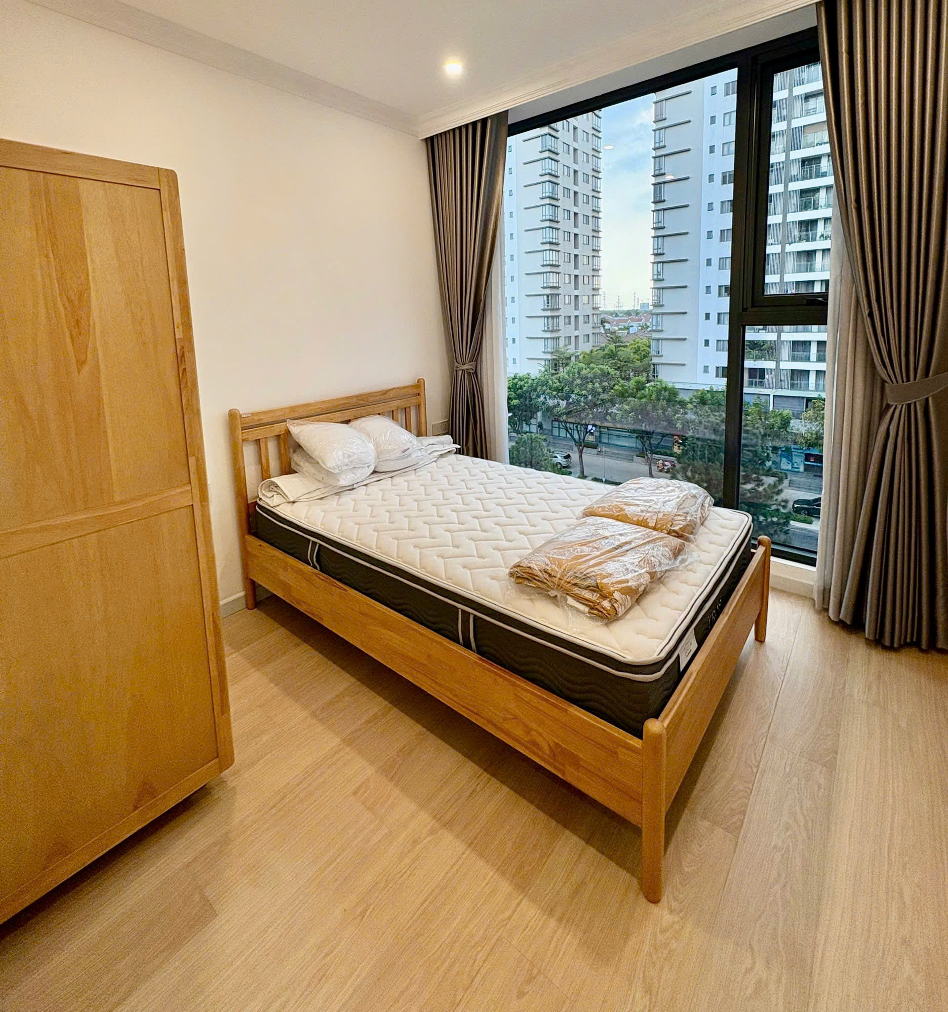 BÁN CĂN HỘ THE AURORA PHÚ MỸ HƯNG QUẬN 7 – 75M² | 2 PHÒNG NGỦ | FULL NỘI THẤT