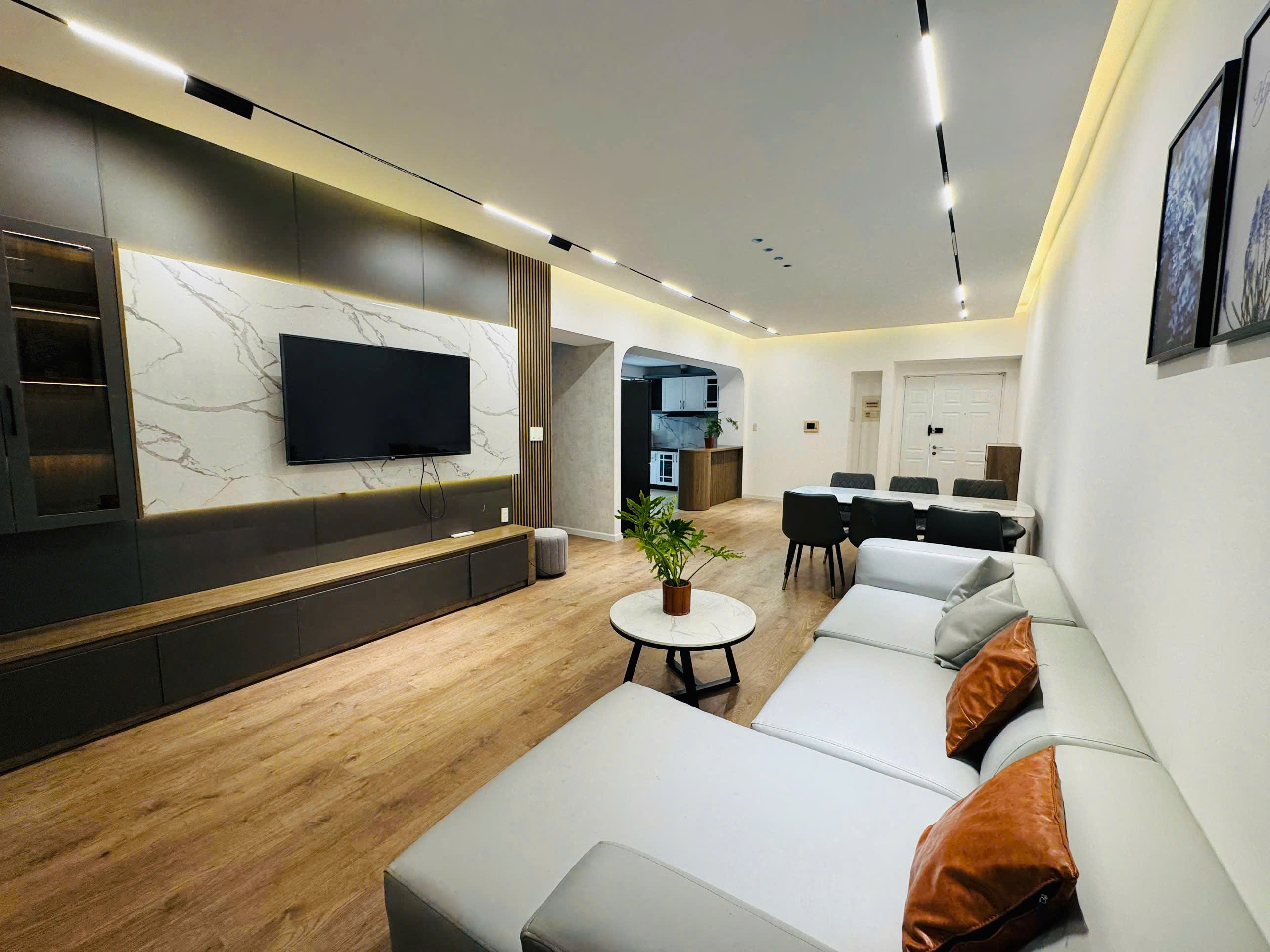 Cho Thuê Căn Hộ Garden Court Phú Mỹ Hưng – 165m² – 3 Phòng Ngủ – Nội Thất Cao Cấp