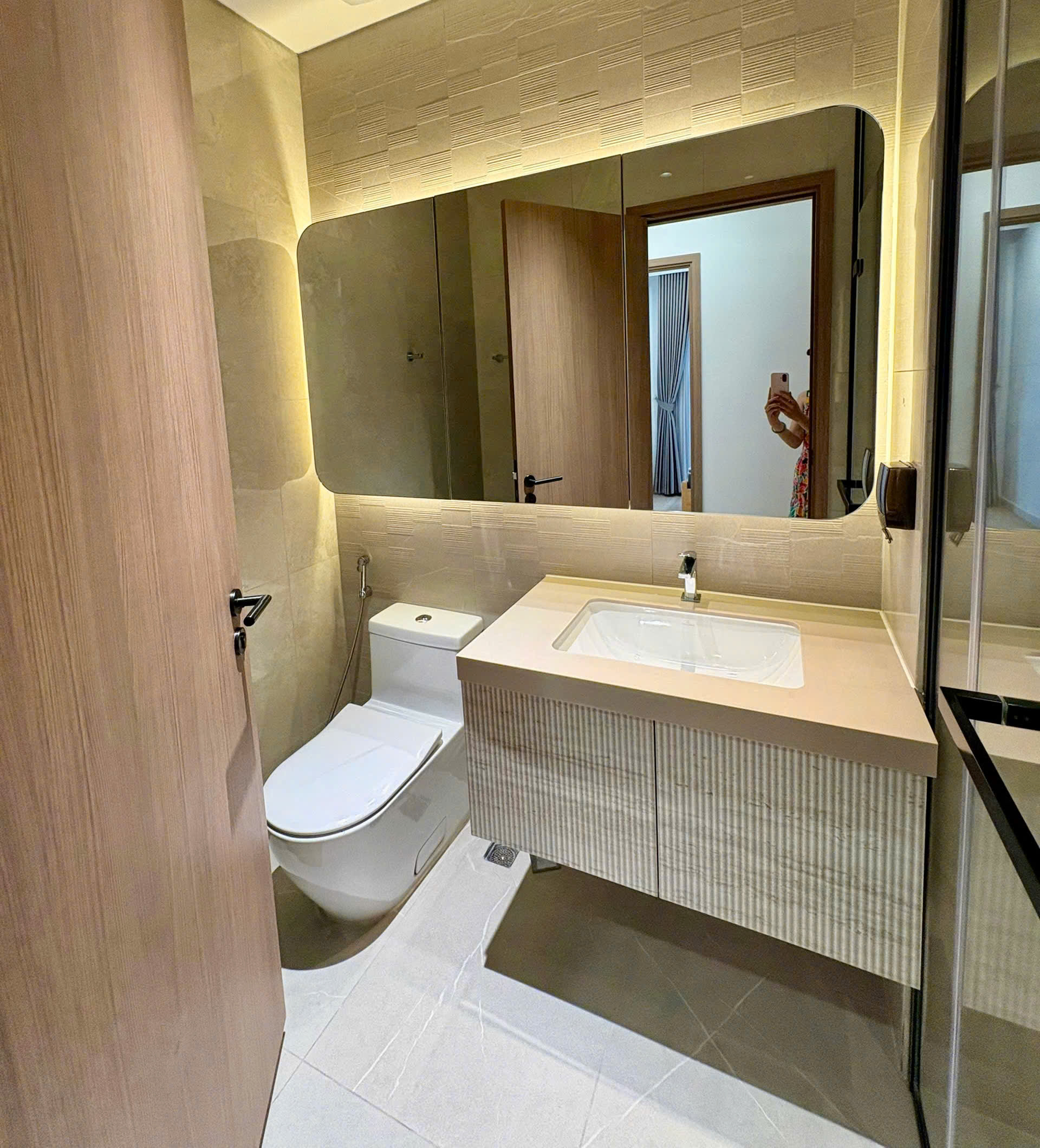 BÁN CĂN HỘ THE AURORA PHÚ MỸ HƯNG QUẬN 7 – 75M² | 2 PHÒNG NGỦ | FULL NỘI THẤT