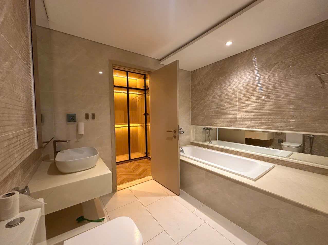 BÁN GẤP CĂN HỘ THE ASCENTIA PHÚ MỸ HƯNG 3PN 108M2 FULL NỘI THẤT VIEW BIỆT THỰ