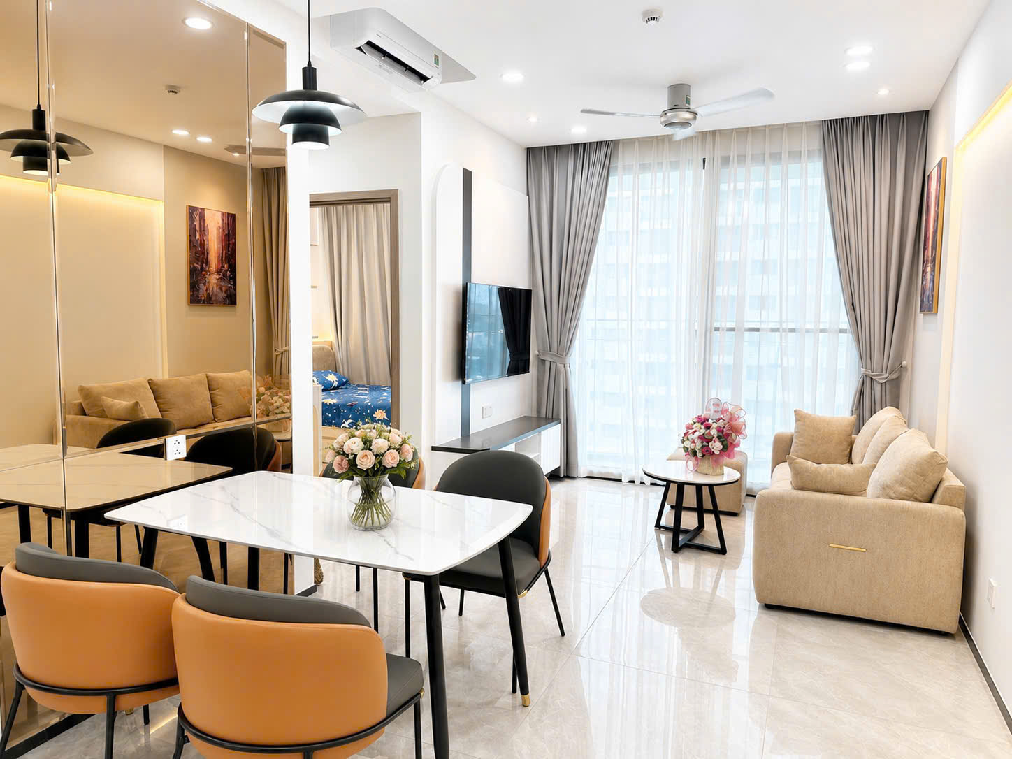 CHO THUÊ CĂN HỘ THE AURORA PHÚ MỸ HƯNG - 2 PHÒNG NGỦ - 74M2 - NHÀ NỘI THẤT XỊN